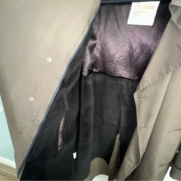 London fog double breasted khaki green trench with belt-42s - Picture 9 of 9